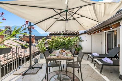 Riva's Rooftop Retreat - Happy Rentals