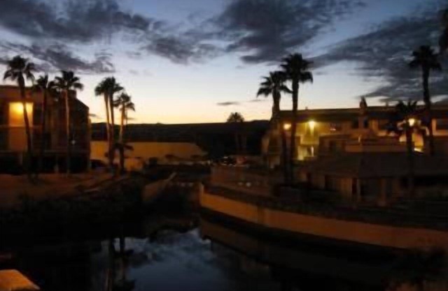 River/Beach/Marina View Condo - Snowbirds welcome!