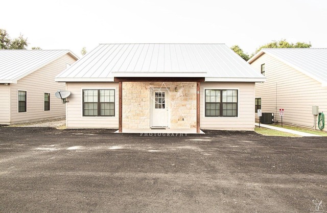 River Grove Rentals House #9