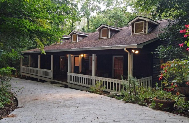 River Retreat -Nottely River, Blairsville GA