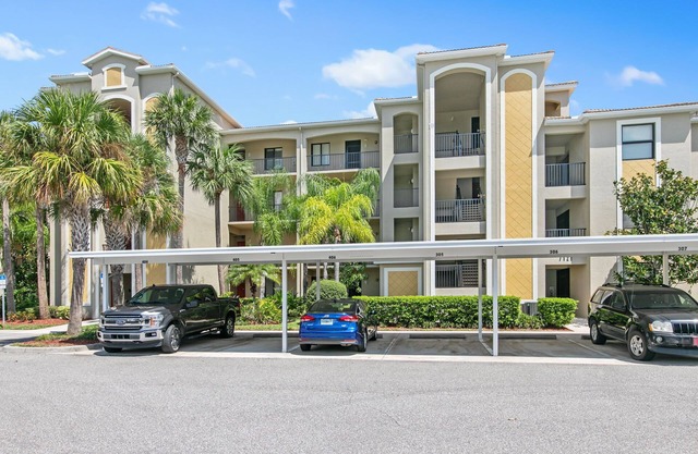RIVER STRAND Golf Community 2 Bedroom 2 Bath with LOTS of amenities