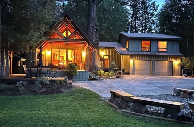 Riverfront Home near Sunriver w/hot tub and 2 firepits 5* reviews on Airbnb
