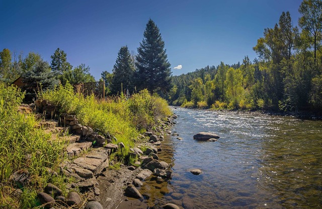 Riverfront Home w/Hot Tub ~ 19 Mi to Wolf Creek!
