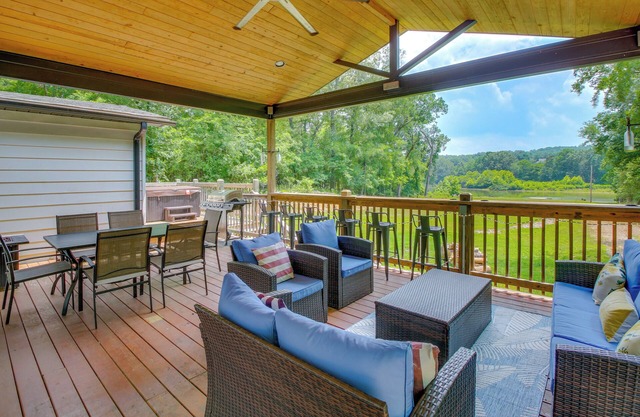 Riverfront Royal Home w/Hot Tub & Fire Pits!