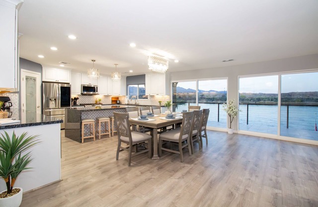 Riverfront Snowbird Rental w/Private Boat Dock & Beautiful Views!