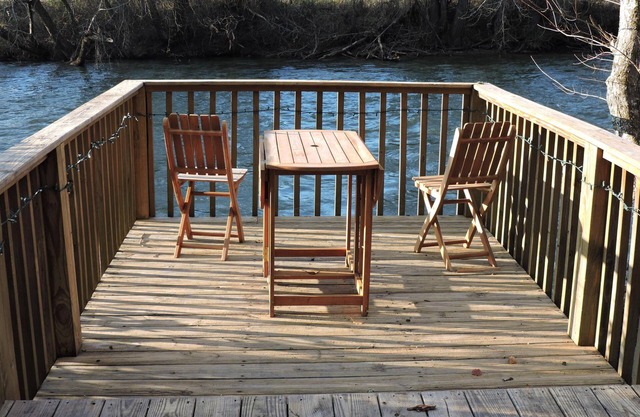 Riverfront, , WIFI, Cell, Folk School, Pet Friendly w/Fence