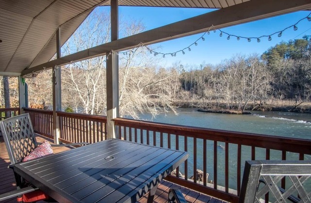 Riverside Getaway with Peaceful Views & Sounds