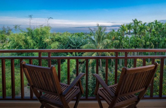 Riverside Hamlet Homestay & Villa