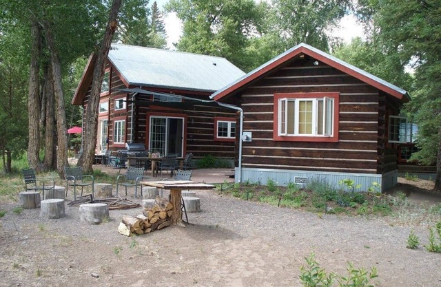 Riverside Meadows Cabins