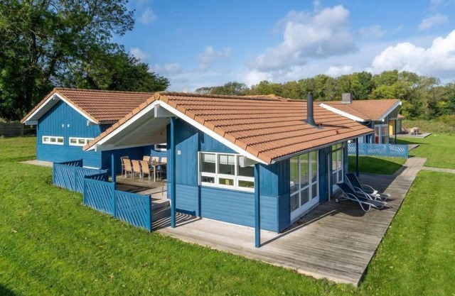 "Rixa" - 500m from the sea by Interhome