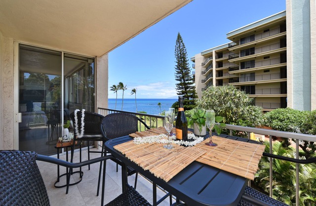 RK 301 Remodeled OceanFront 2BD w Pool and AC