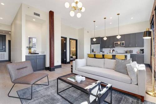 Roami at The Lola Near Bourbon St 3BR #36