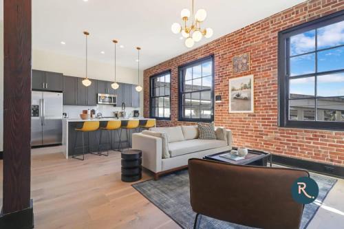 Roami at The Lola Near Bourbon St 3BR #39