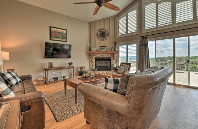 Roaring Gap Home w/ Pool Access & Mountain Views!