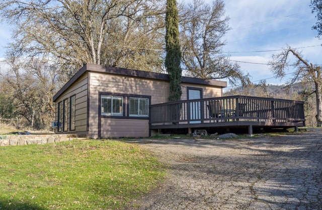 Rock View Cabin Property