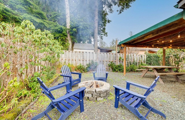 Rockaway Beach Home, Walk to Ocean, Pet Friendly!