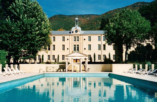 Romantic Château Stay Rhône