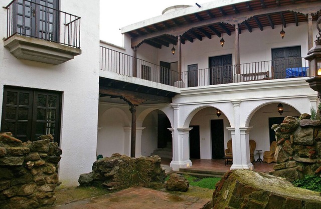 Romantic colonial home with fireplace & terrace