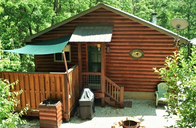 Romantic Couple's Mountain Getaway!