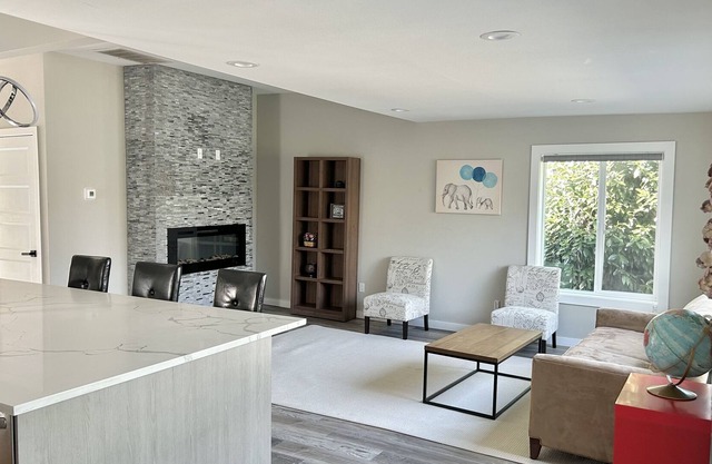 Romantic Lake view home near Downtown of Seattle