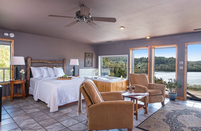 Romantics Lake View Suite with Jetted Tub, Fireplace