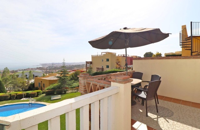 Rooftop Paradise Apartment with Sea View, Pool, Wi-Fi, A/C, Terrace & Garden