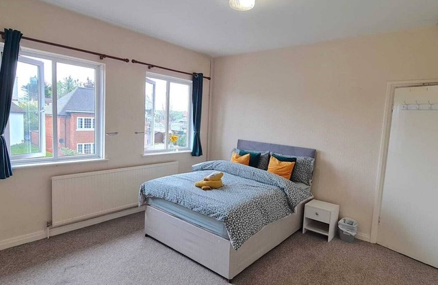 Room 2 - Bathurst Walk