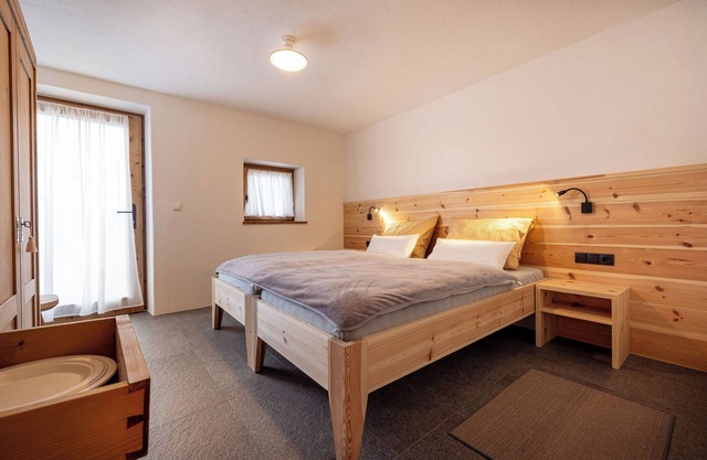 Room 'Hofer Hitt Double 3' with Mountain View, Shared Garden and Wi-Fi