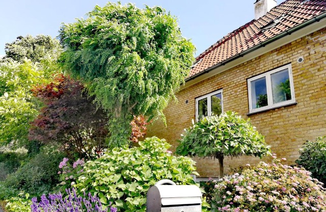 Room in a Danish cottage with garden view, 10 min to CPH