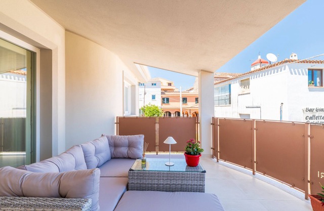 Room 'Longevity' with Private Terrace, Wi-Fi and Air Conditioning