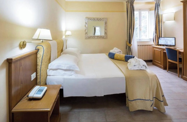 Room 'Matrimoniale 1' with Shared Garden, Wi-Fi and Air Conditioning