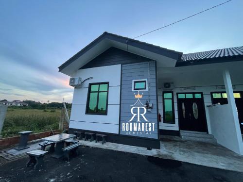 RoomaRest Homestay