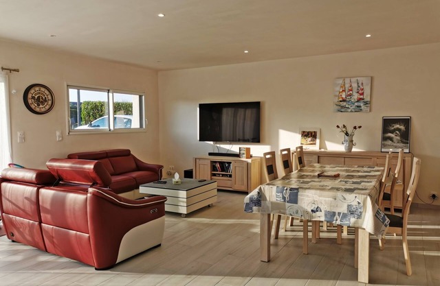 Roscaroc single-storey house 300 m from the beach of Tréompan Finistère Bretagne
