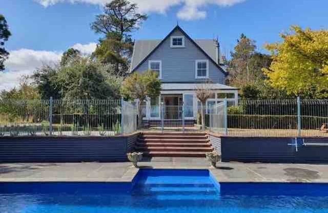 Rose Cottage - summer pool - Kahutara, Wairarapa