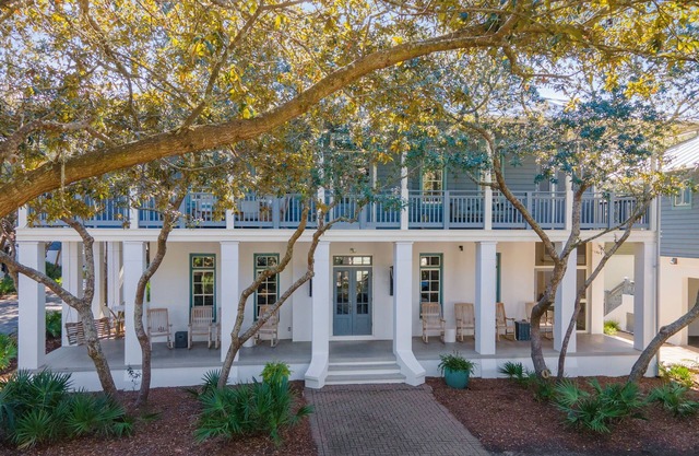 Rosemary Beach House + Carriage South of 30A 2 Min to the Beach, Pool + Town Sq.