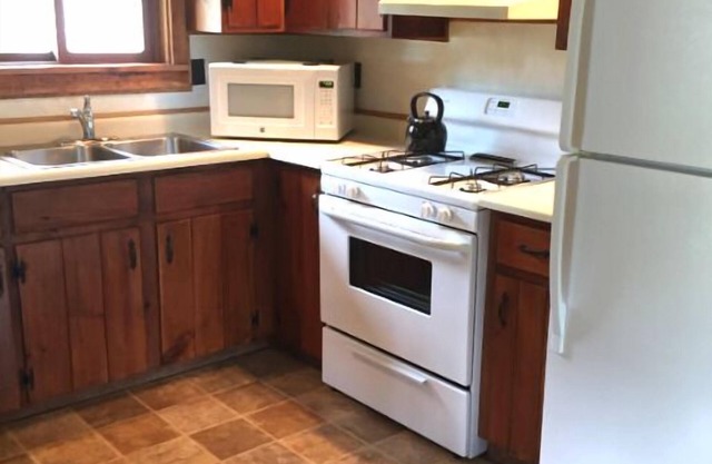 Rough Cut Lodge - Hickory Cabin
