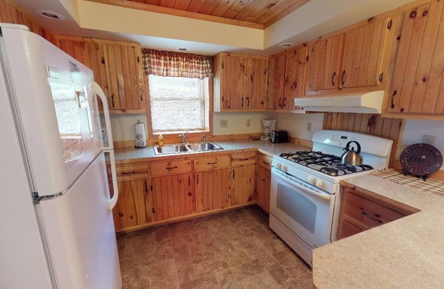 Rough Cut Lodge - Suite 4