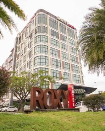 Roxy Hotel & Apartments