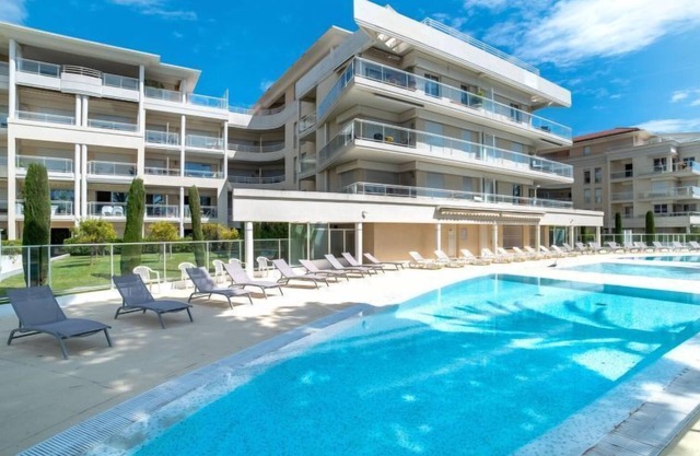 Royal Palm by Interhome