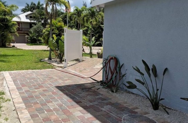 Royal Palm flat