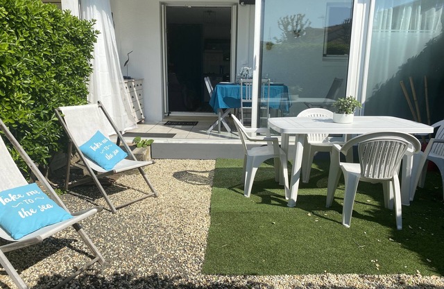 ROYAN PONTAILLAC T2 Garden swimming pool classified 2 stars