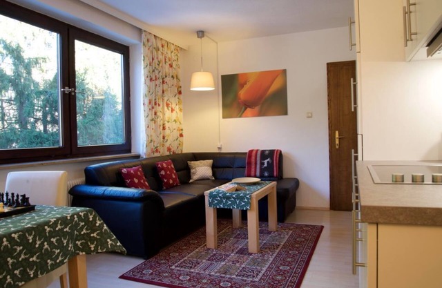 Ruhiges Appartement mit 1 Schlafzimmer und Balkon - Patricia, Haus