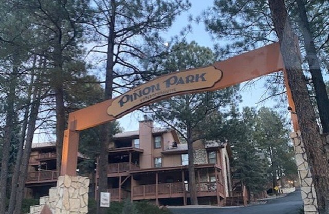 Ruidoso NM 4/3.5 Mountain Retreat w/Game Room/Pool Table, and Close to Golf/Ski
