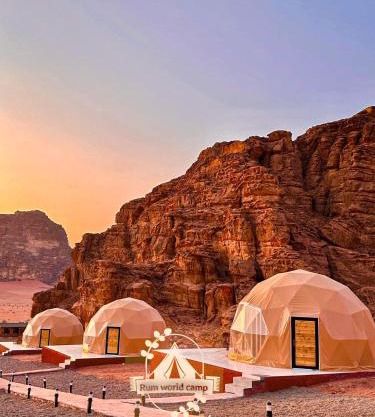 RUM WORLD BUBBLE lUXURY CAMP
