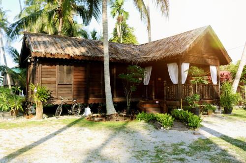 Rumah Inap Kampung Agong Tempua