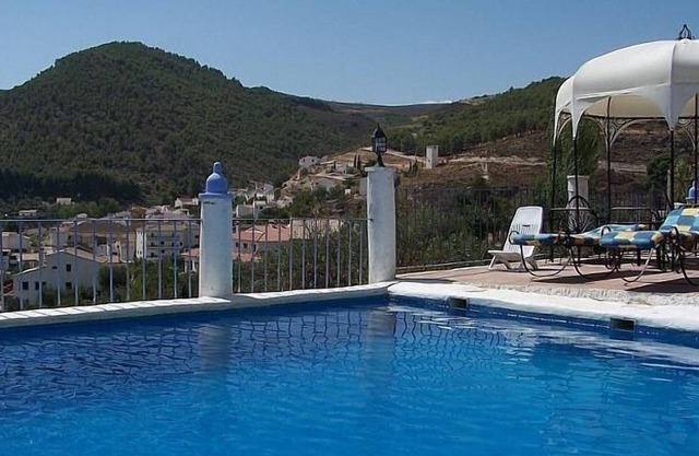 Rural accommodation Cortijo del Norte for 16 people