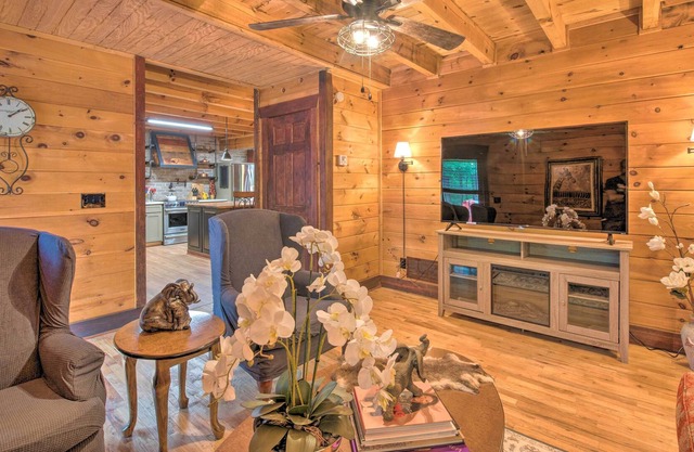 Rural Dallas Gem w/ Hot Tub, Sauna + Fire Pit!