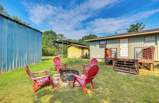 Rural Escape Near Lake Ouachita w/Gas Grill!