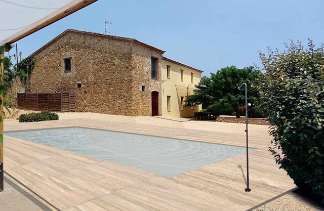 Rural farmhouse near the Costa Brava for 30