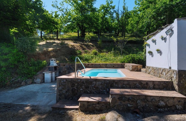 Rural House 'Las Nubes' with Mountain Views, Wi-Fi, and Air Conditioning